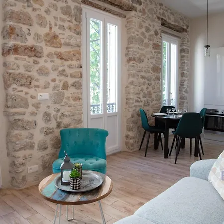 Bright 1br In The Heart Of Old Place Nationale Antibes