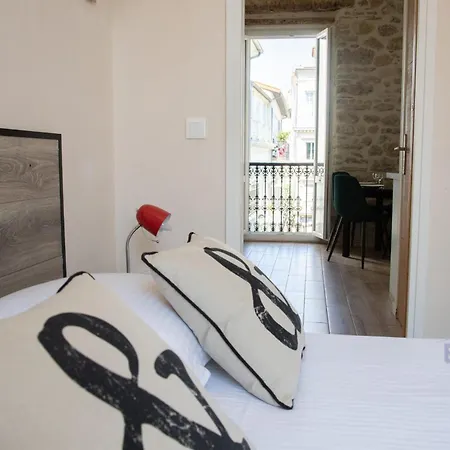 Bright 1br In The Heart Of Old Place Nationale Apartment Antibes