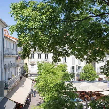 Bright 1br In The Heart Of Old Place Nationale Apartment