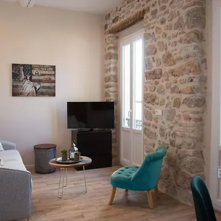 Charming 2-room In The Heart Of Apartment Antibes