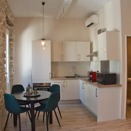 Bright 1br In The Heart Of Old Place Nationale *