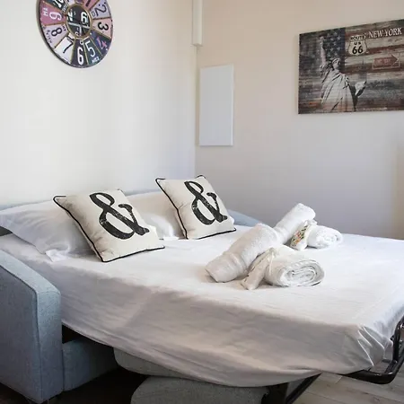 Bright 1br In The Heart Of Old Place Nationale Antibes