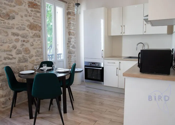 Daire Bright 1br In The Heart Of Old Place Nationale Antibes