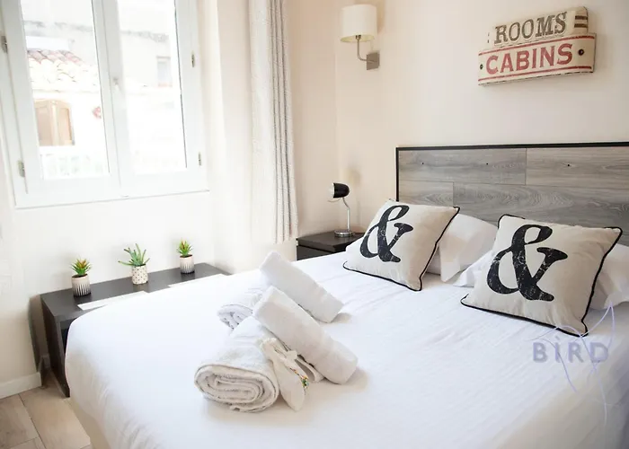 公寓 Bright 1br In The Heart Of Old Place Nationale